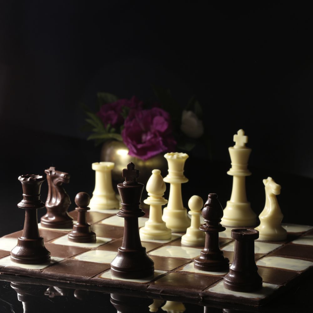 Шоколадные шахматы - подарок мужчине интеллектуалу