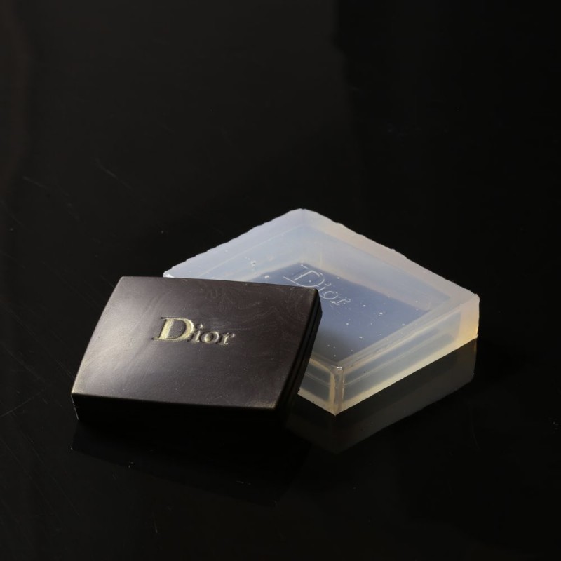 Форма пудра Dior